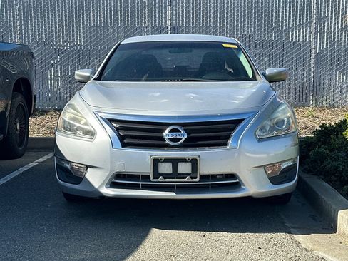 Used 2014 Nissan Altima 2.5 S image 5