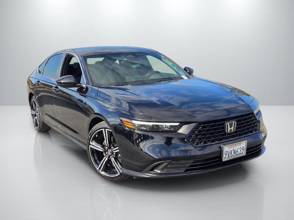 Used 2025 Honda Accord Sport image 1