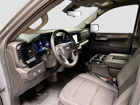 Used 2026 Chevrolet Silverado 1500 LT AWD/4WD image 9
