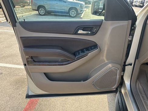 Used 2016 Chevrolet Suburban LS image 25