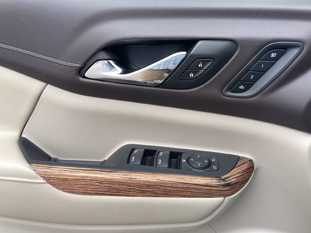Used 2019 GMC Acadia Denali w/ Technology Package FWD image 14