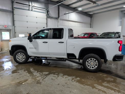 Used 2021 Chevrolet Silverado 2500 Custom w/ Custom Value Package AWD/4WD image 5