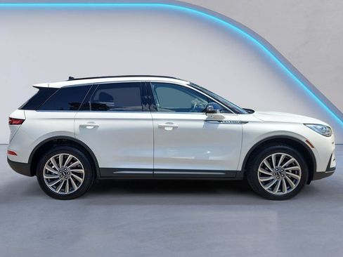 Used 2026 Lincoln Corsair Reserve w/ Towing Package AWD/4WD image 3