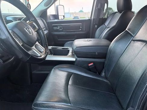 Used 2018 RAM 2500 Laramie w/ Sport Appearance Group AWD/4WD image 4