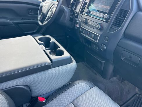 Used 2021 Nissan Titan S w/ S Utility Package image 17