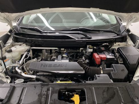 Used 2024 Nissan Rogue S AWD/4WD image 11