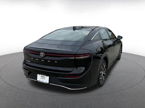 Used 2025 Toyota Crown XLE image 9