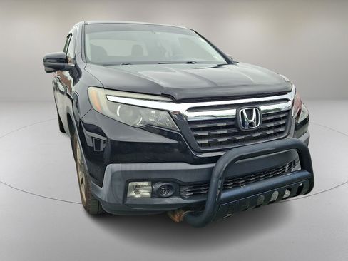Used 2017 Honda Ridgeline RTL-T image 2