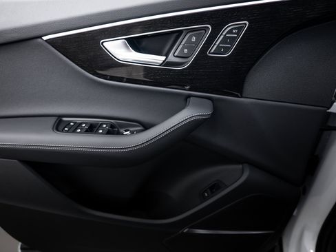 New 2026 Audi Q7 3.0T Prestige image 15