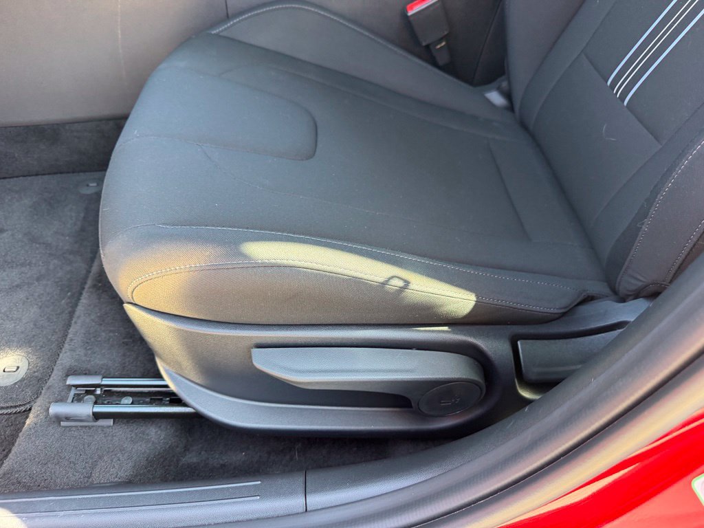 Certified 2025 Hyundai Elantra Sport FWD image 20