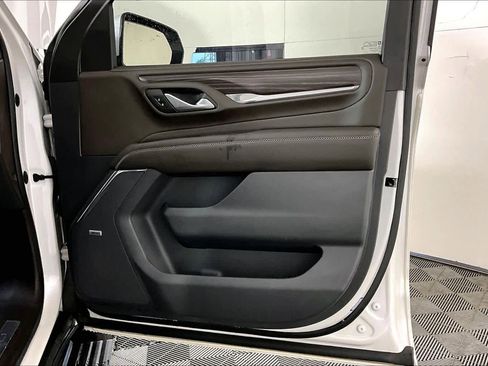 Certified 2022 GMC Yukon XL Denali AWD/4WD image 22