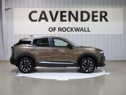 New 2026 Nissan Kicks SV image 6