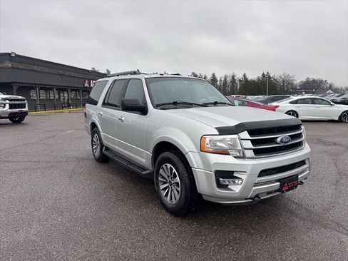 Used 2017 Ford Expedition XLT AWD/4WD image 2