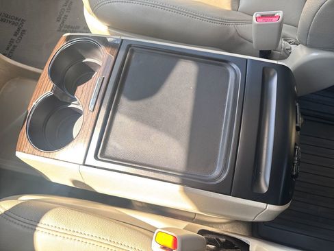 Used 2020 Toyota Sienna XLE w/ XLE Navigation Package AWD/4WD image 32