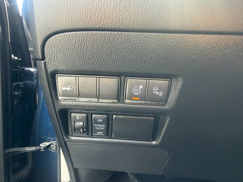 Used 2016 INFINITI QX80 4WD w/ Driver's Assistance Package image 24