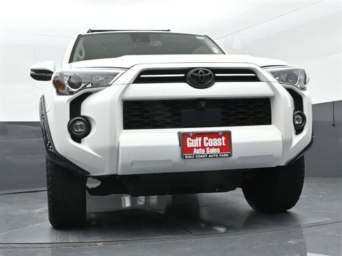 Certified 2022 Toyota 4Runner SR5 Premium w/ Moonroof Package RWD image 32