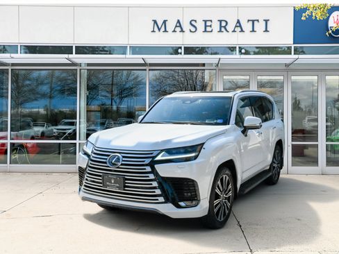 Used 2025 Lexus LX 600 4WD w/ Accessory Package (2T) image 1