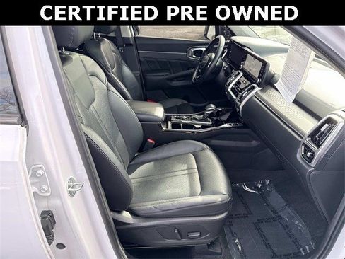 Used 2023 Kia Sorento SX image 9