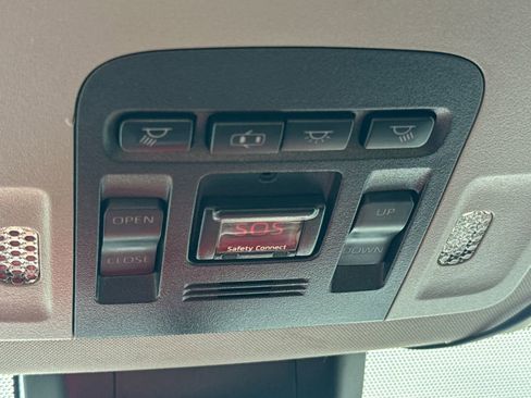 Used 2019 Toyota Camry SE FWD image 30