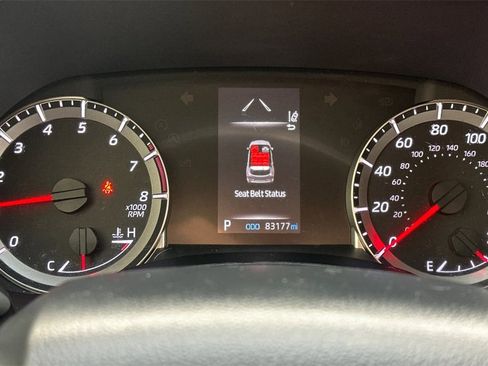 Used 2022 Toyota Highlander LE image 27