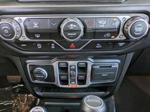 Used 2023 Jeep Gladiator Sport image 16