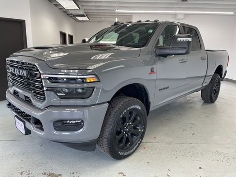 New 2026 RAM 3500 Laramie AWD/4WD image 4