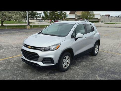 Used 2021 Chevrolet Trax LS w/ Tint and Cruise Package AWD/4WD image 32