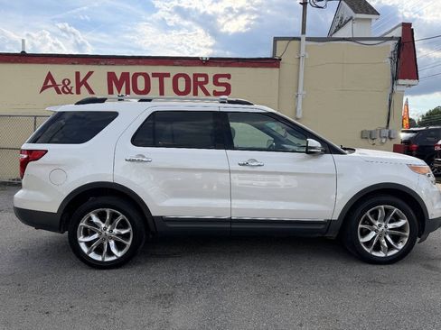 Used 2014 Ford Explorer Limited w/ Equipment Group 302A AWD/4WD image 9