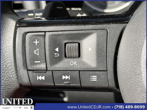 Used 2021 Nissan Rogue S image 23