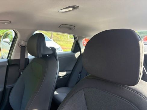 Used 2025 Kia K4 FWD image 5