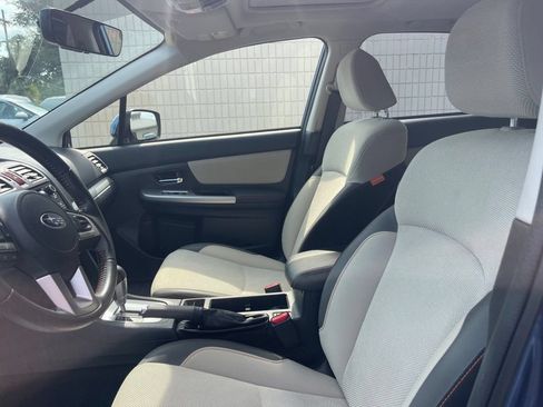 Used 2017 Subaru Crosstrek 2.0i Premium w/ Moonroof Package AWD/4WD image 10