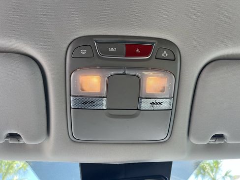 Used 2023 Kia Telluride S FWD image 28