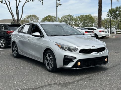 Used 2021 Kia Forte LXS FWD image 6