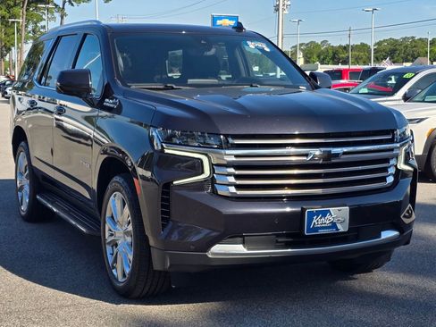 Certified 2022 Chevrolet Tahoe High Country AWD/4WD image 7