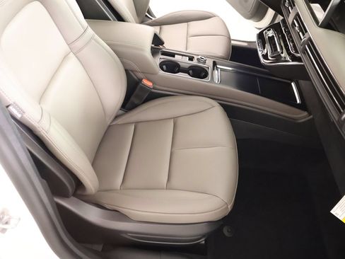 New 2026 Lincoln Corsair Premiere FWD image 14