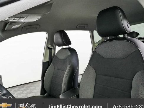 Used 2022 Volkswagen Taos SE AWD/4WD image 5