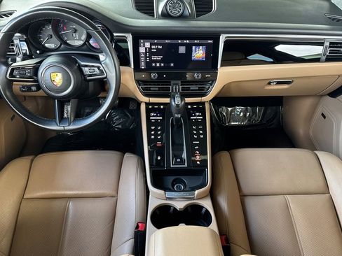 Used 2022 Porsche Macan AWD/4WD image 12