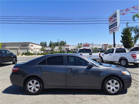 Used 2008 Toyota Camry LE FWD image 4