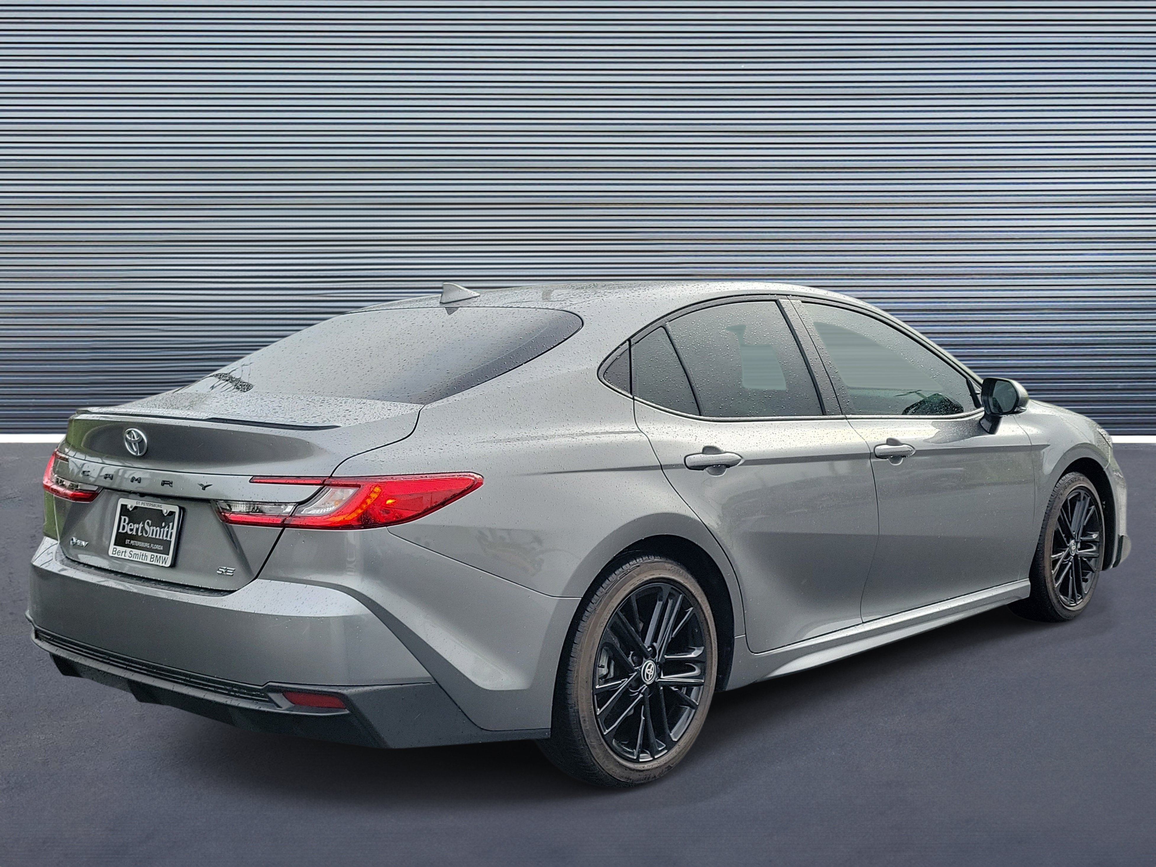 Used 2026 Toyota Camry SE FWD image 3