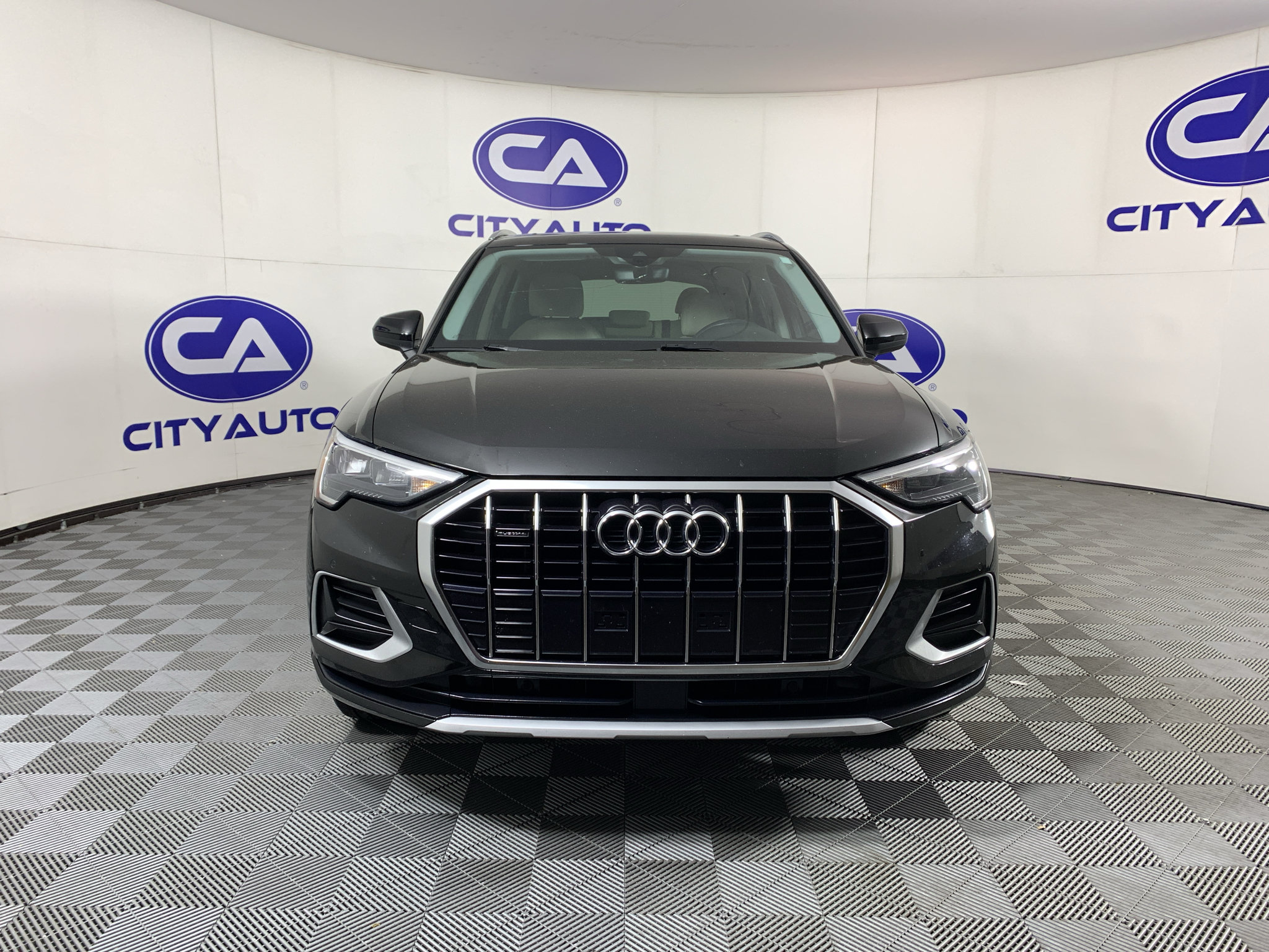 Used 2020 Audi Q3 2.0T Premium AWD/4WD image 9