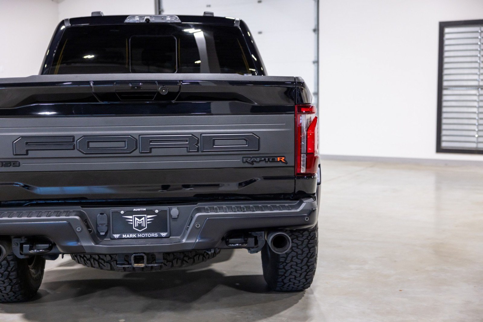 Used 2025 Ford F150 Raptor w/ Equipment Group 803A Raptor R AWD/4WD image 13