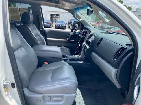Used 2012 Toyota Sequoia Platinum AWD/4WD image 16