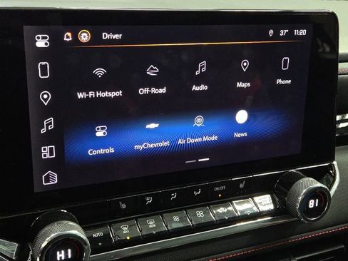 Used 2024 Chevrolet Colorado Z71 w/ Z71 Convenience Package 2 image 17