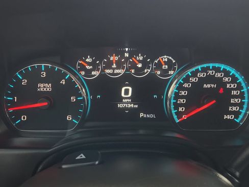 Used 2019 Chevrolet Suburban Premier RWD image 15