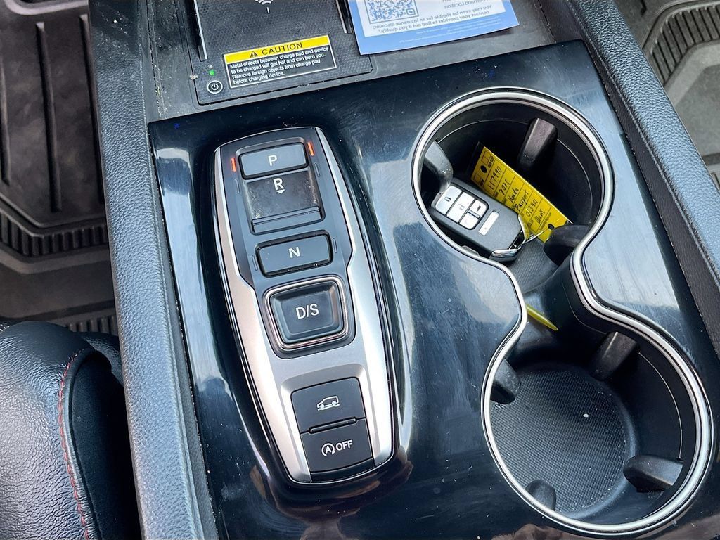 Used 2025 Honda Passport Black Edition image 17