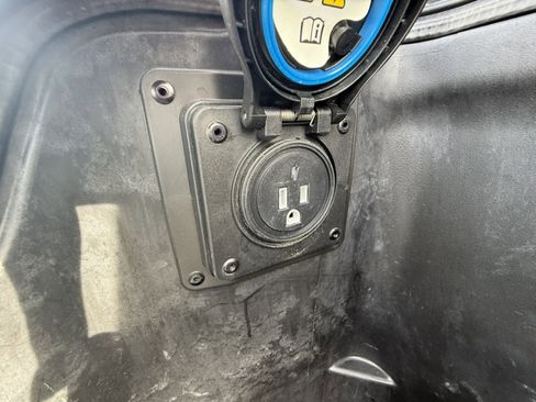 Used 2019 RAM 2500 Limited image 32