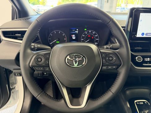 Used 2025 Toyota Corolla SE FWD image 15