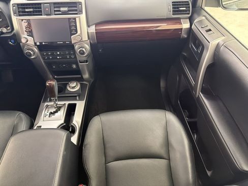 Used 2023 Toyota 4Runner Limited AWD/4WD image 28
