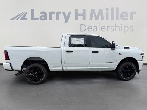 New 2026 RAM 2500 Big Horn AWD/4WD image 7