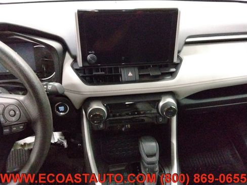 Used 2025 Toyota RAV4 XLE w/ Convenience Package FWD image 12